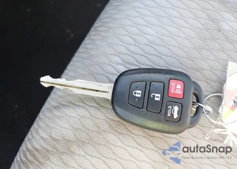 2018 Toyota Corolla Le z USA, uszkodzony, nr VIN 2T1BURHE8JC025933